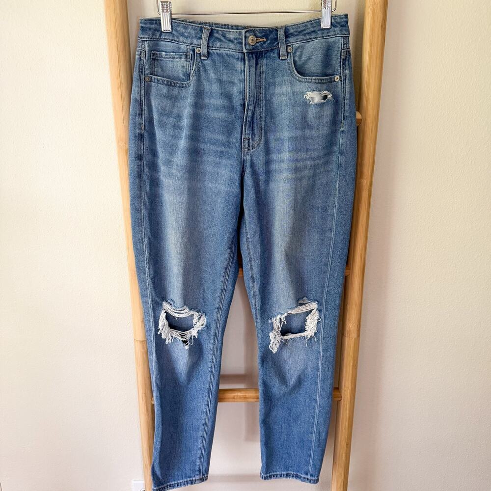 American Eagle Mom Jean Distressed Ripped Medium Wash Jeans Size 6 - Picture 2 of 13